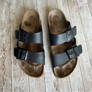 PREOWNED BIRKENSTOCK ARIZONA SANDALS BLACK LEATHER SIZE 40